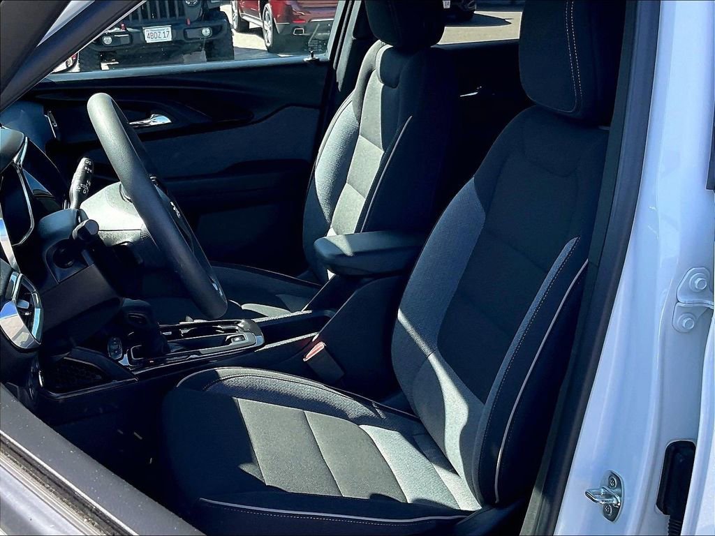 Used 2023 Summit White Chevrolet LT image 10