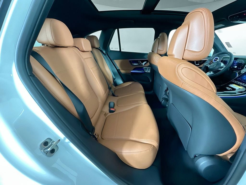 New 2026 Polar White Mercedes-Benz GLC 300 image 63