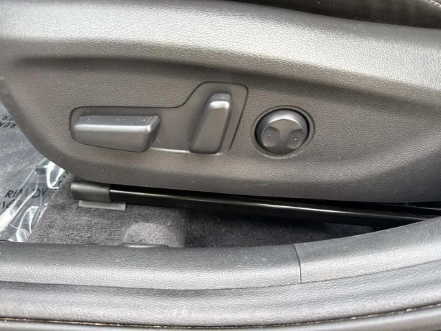 Used 2017 Black Hyundai Value Edition image 27