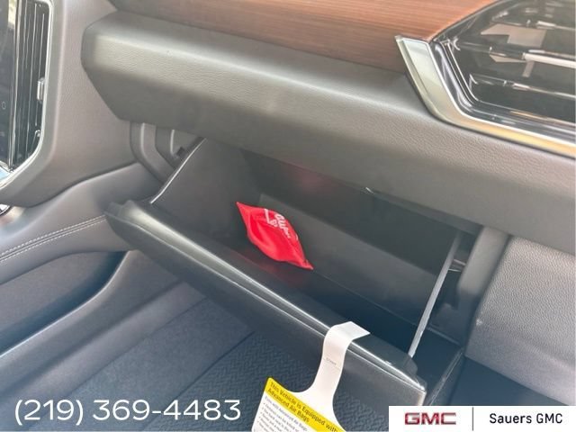 2026 GMC Yukon Denali - Photo 23