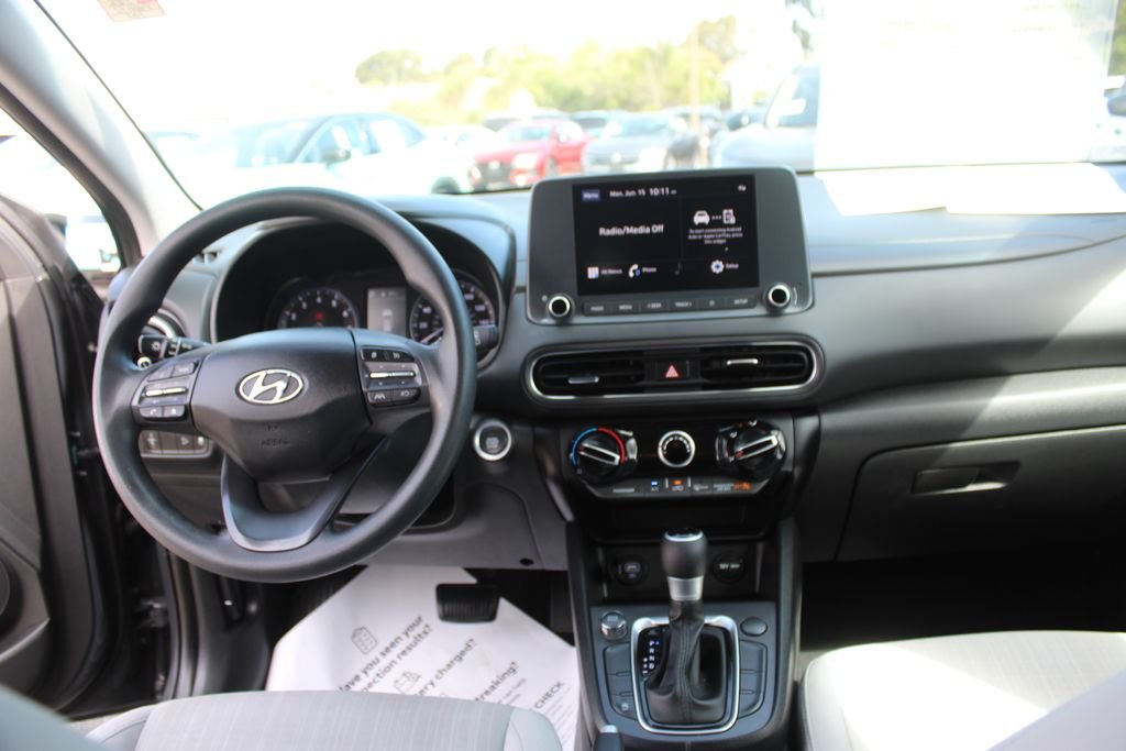 Used 2023 Gray Hyundai SEL image 17