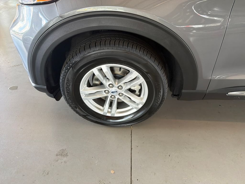 Used 2023 Gray Ford XLT image 10