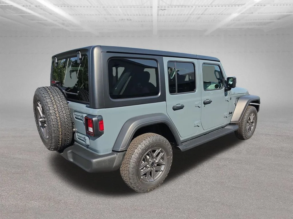 New 2026 Anvil Clear-Coat Exterior Paint Jeep Sport S image 5