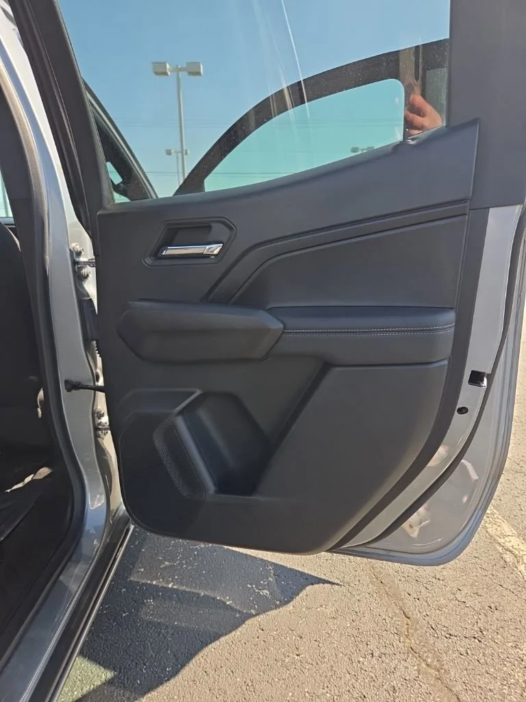 Used 2023 Sterling Gray Metallic Chevrolet LT image 25