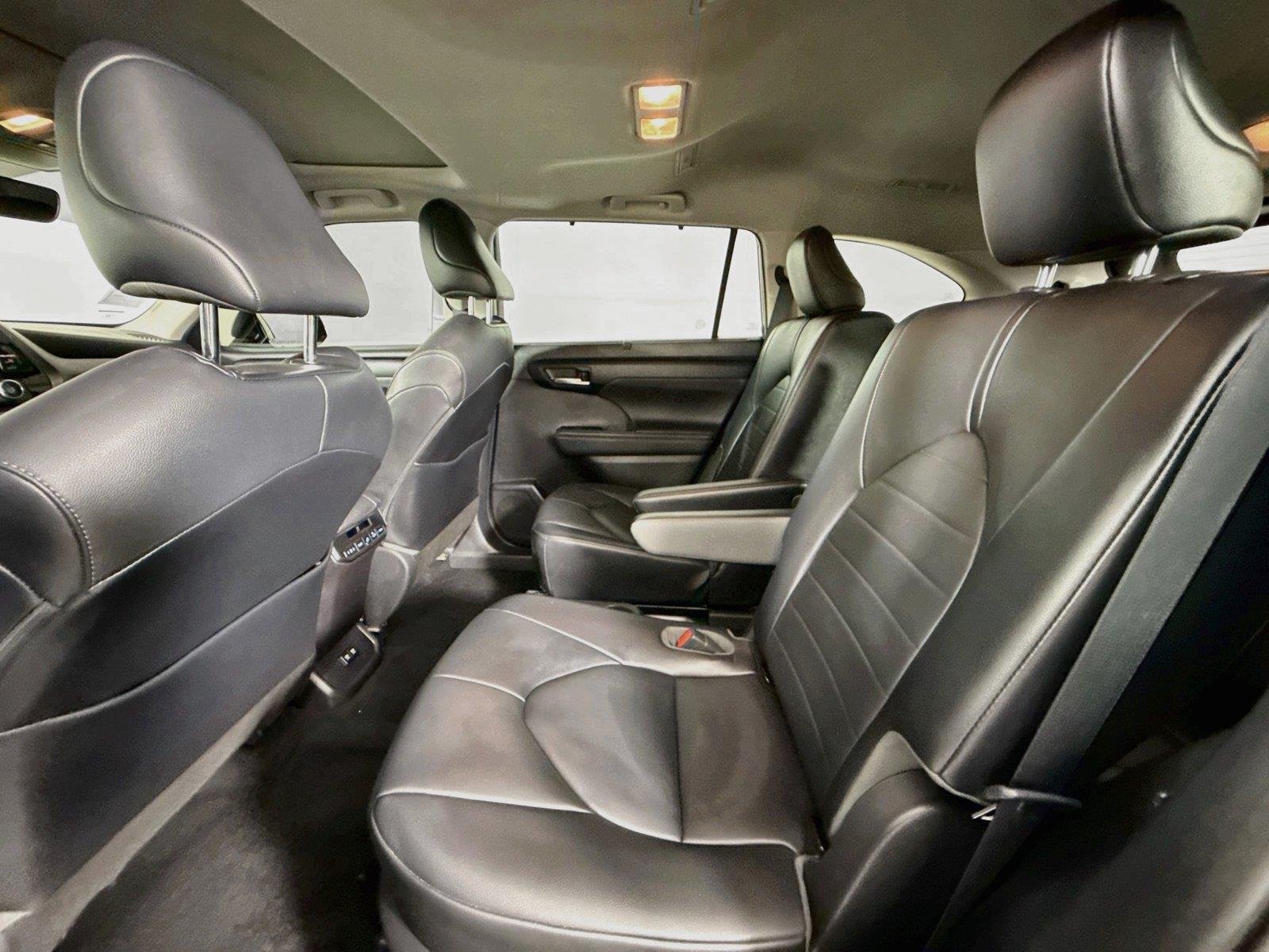 Used 2021 Midnight Black Metallic Toyota XLE image 29