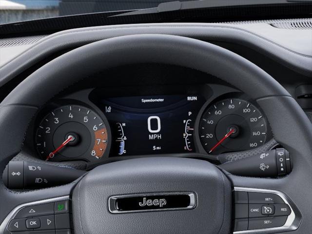 New 2026 Diamond Black Crystal Pearlcoat Jeep Latitude Altitude image 43