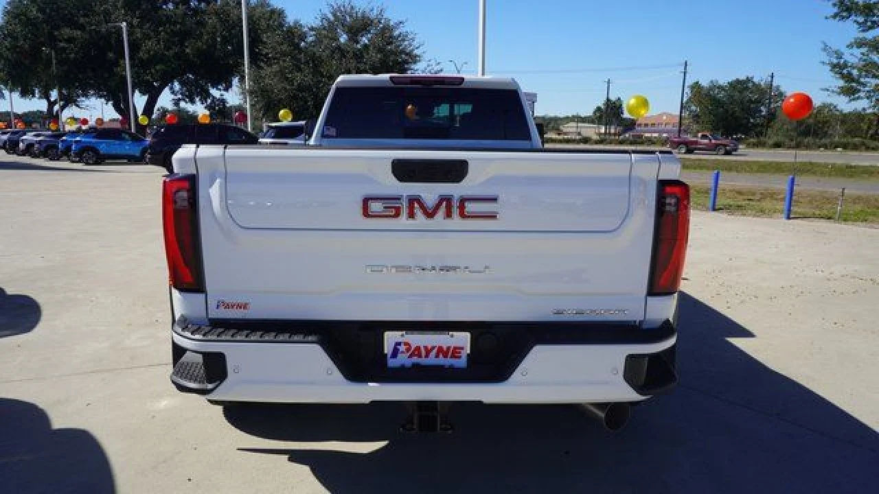 2026 GMC Sierra 3500HD Denali - Photo 8