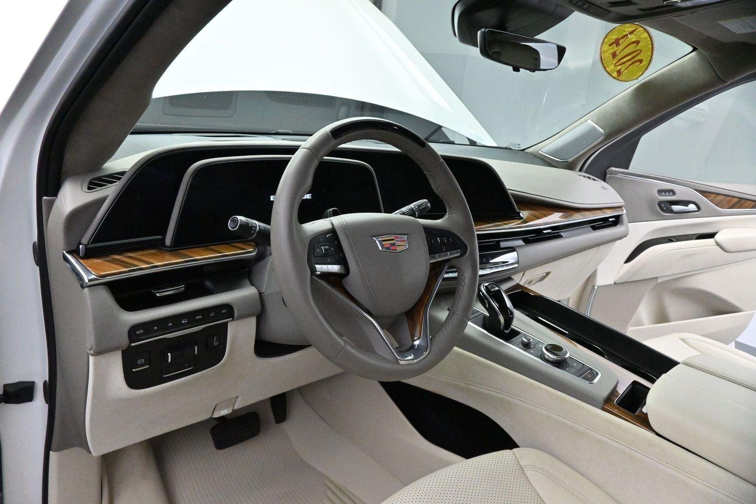 Used 2024 Crystal White Tricoat Cadillac Sport Platinum image 18