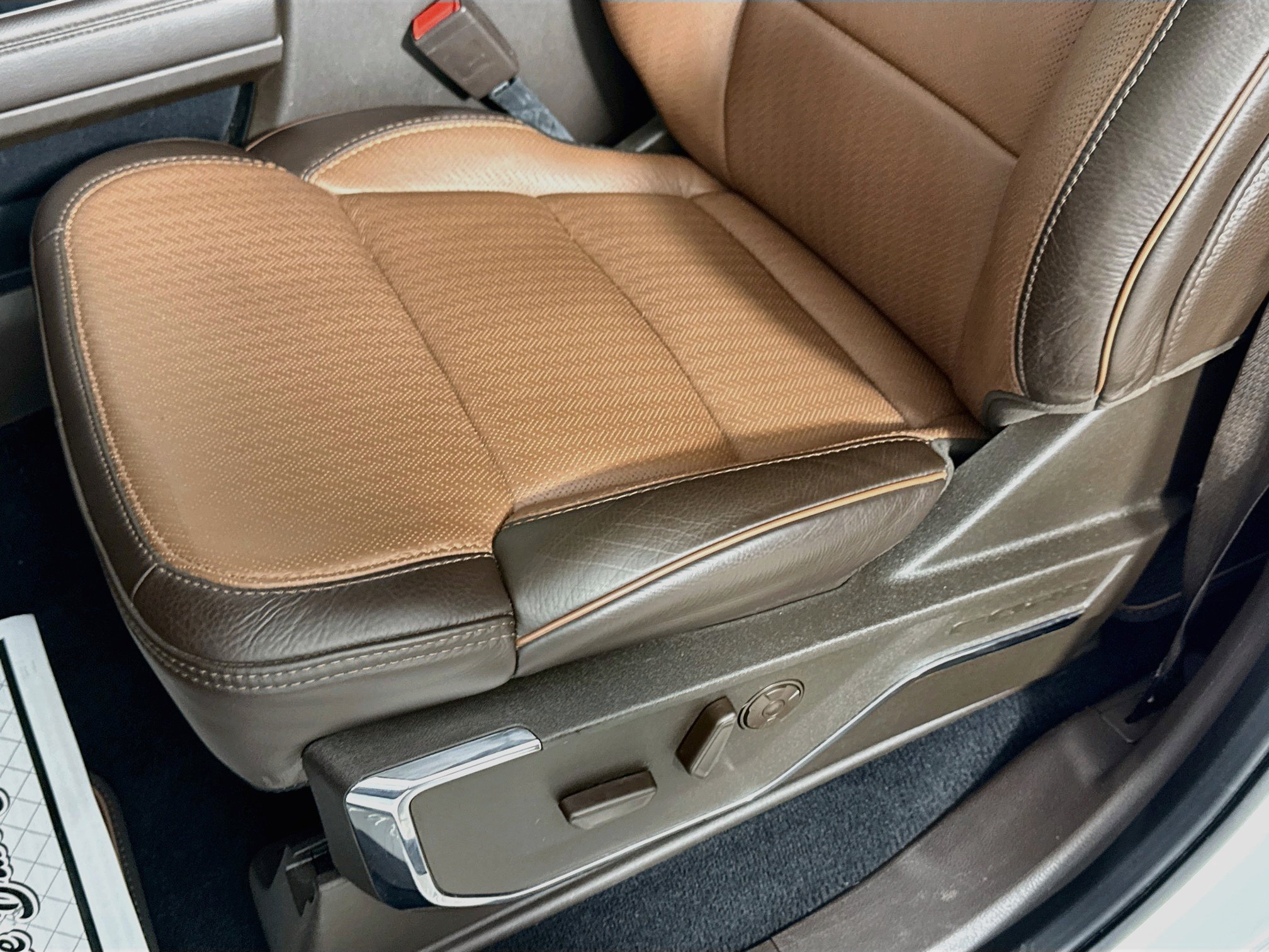 Used 2024  Ford King Ranch image 20