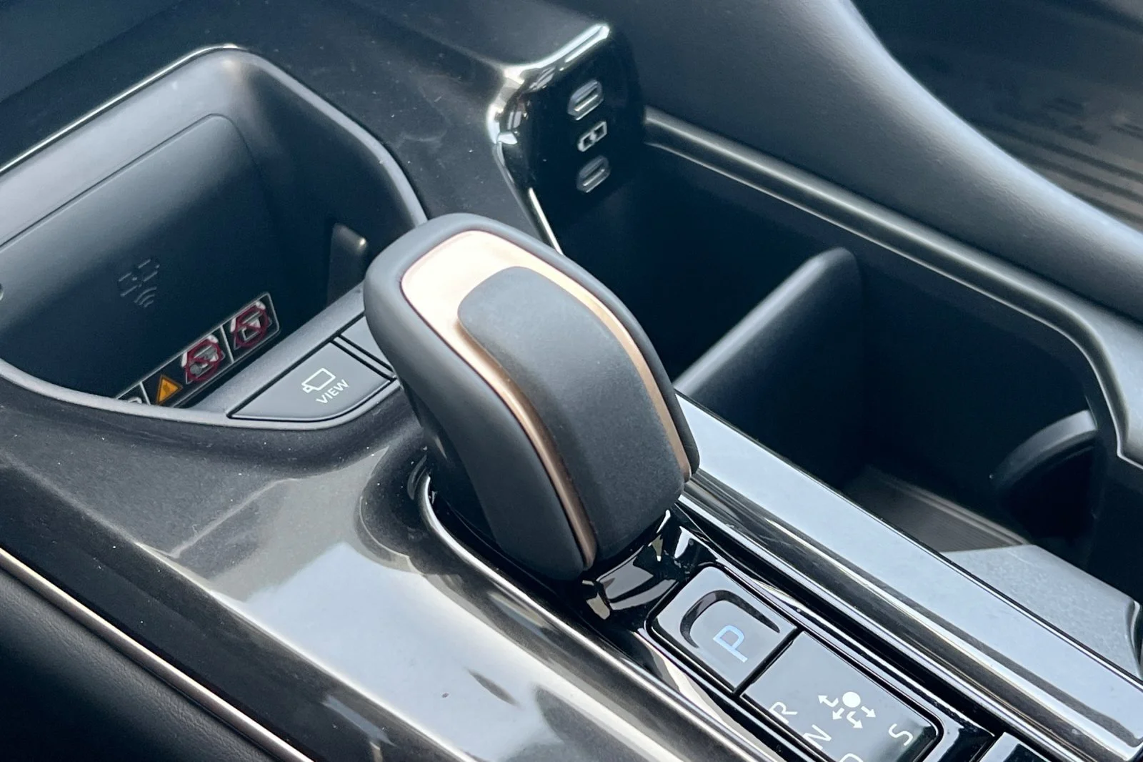 2026 Toyota Crown Signia Limited - Photo 18