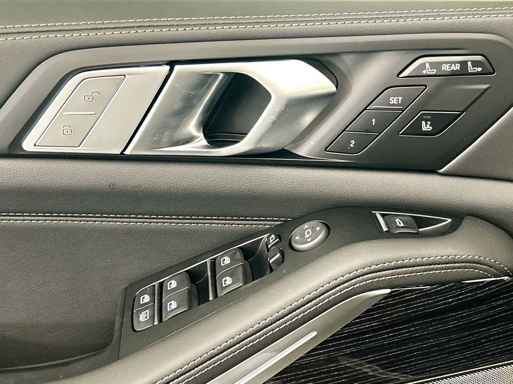 New 2027 Green Metallic BMW xDrive40i image 22