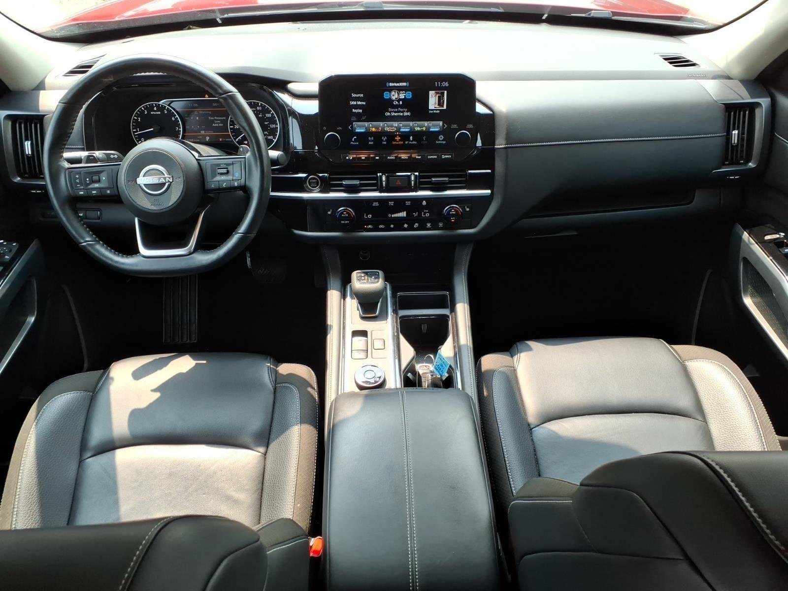2024 Nissan Pathfinder SL - Photo 11
