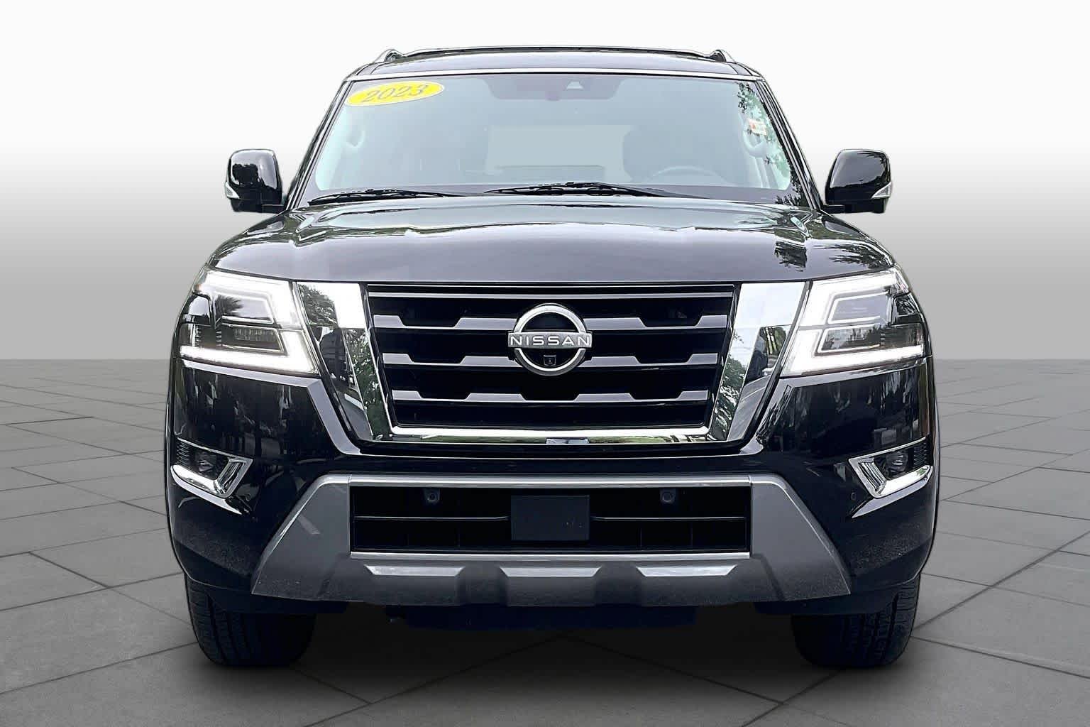 Used 2023 Super Black Nissan SL image 4