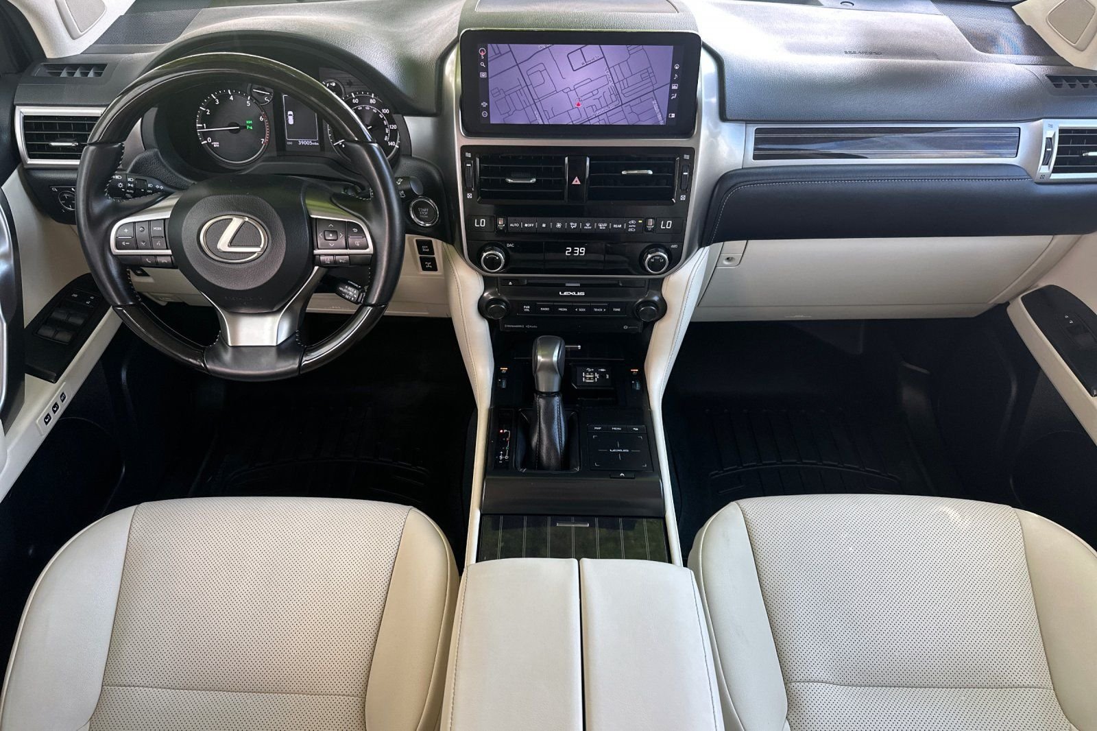 Used 2022 Silver Lexus 460 image 13