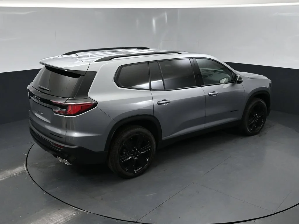 New 2026 Sterling Metallic GMC Elevation image 38