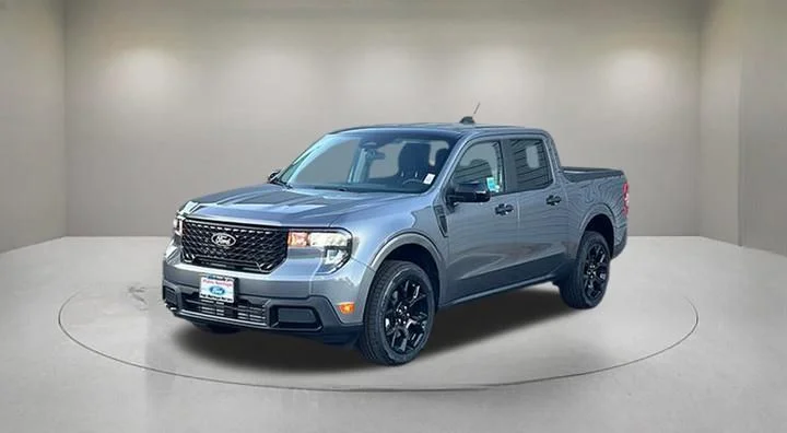 New 2025 Carbonized Gray Metallic Ford XLT image 2