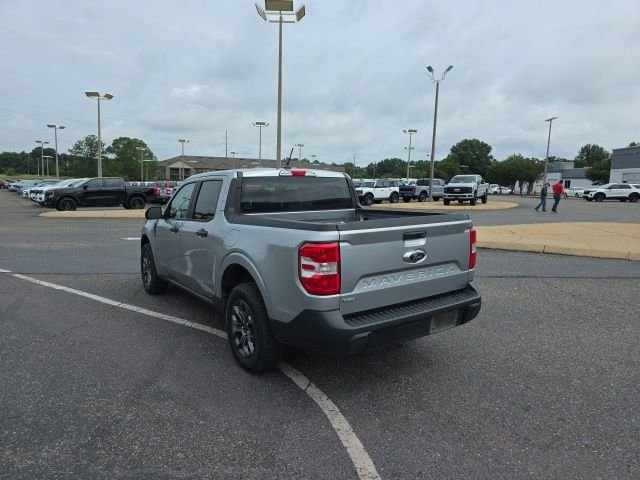 Used 2024 Silver Ford XLT image 5