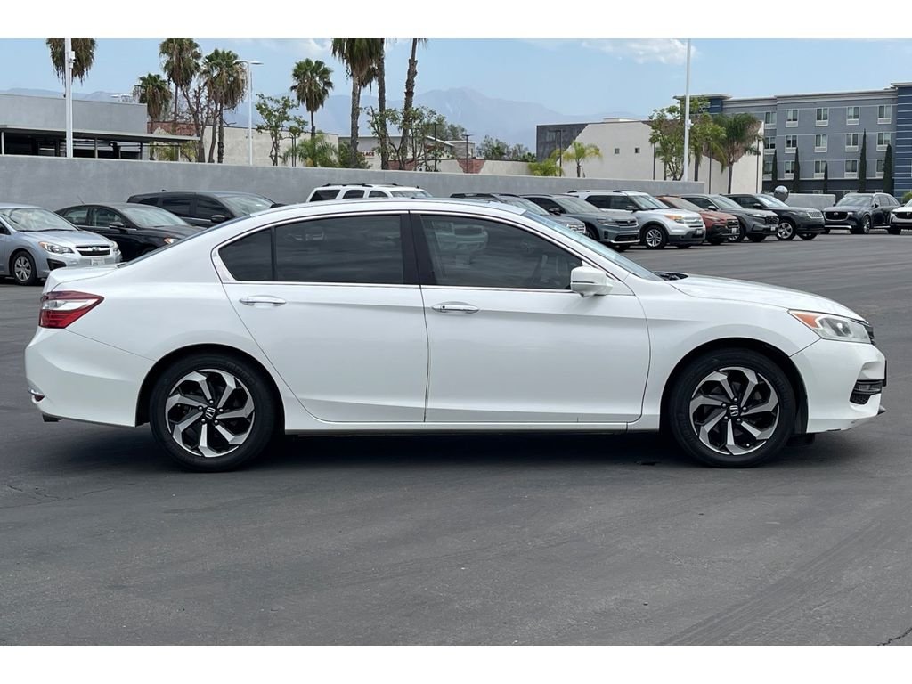Used 2017 White Orchid Pearl Honda EX image 7