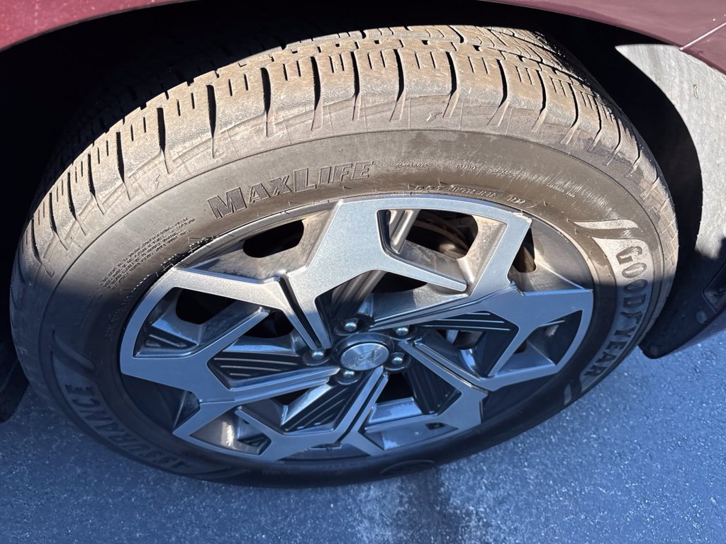 Used 2022 Red Hyundai Calligraphy image 19