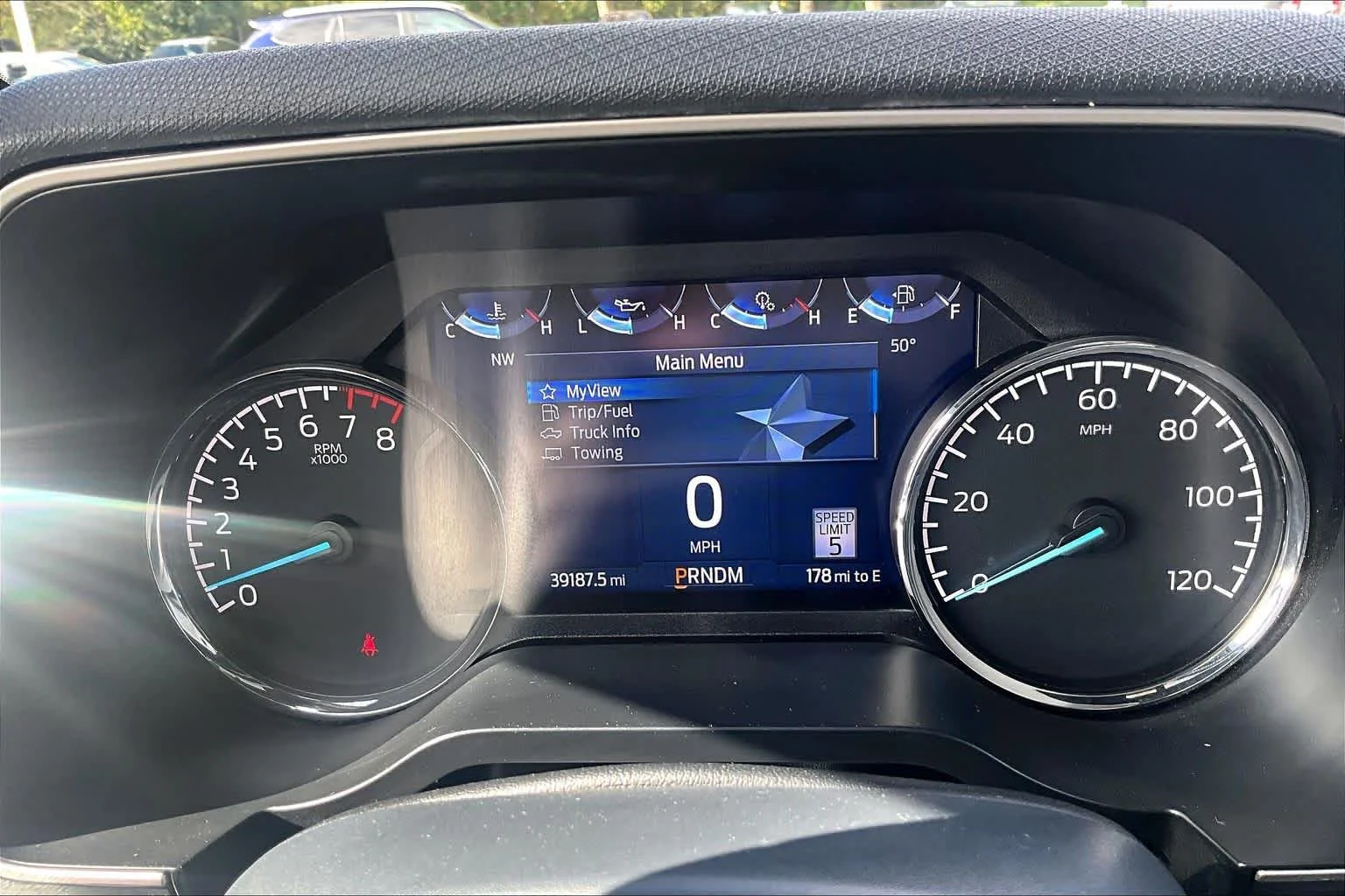 Used 2022 Oxford White Ford XLT image 26