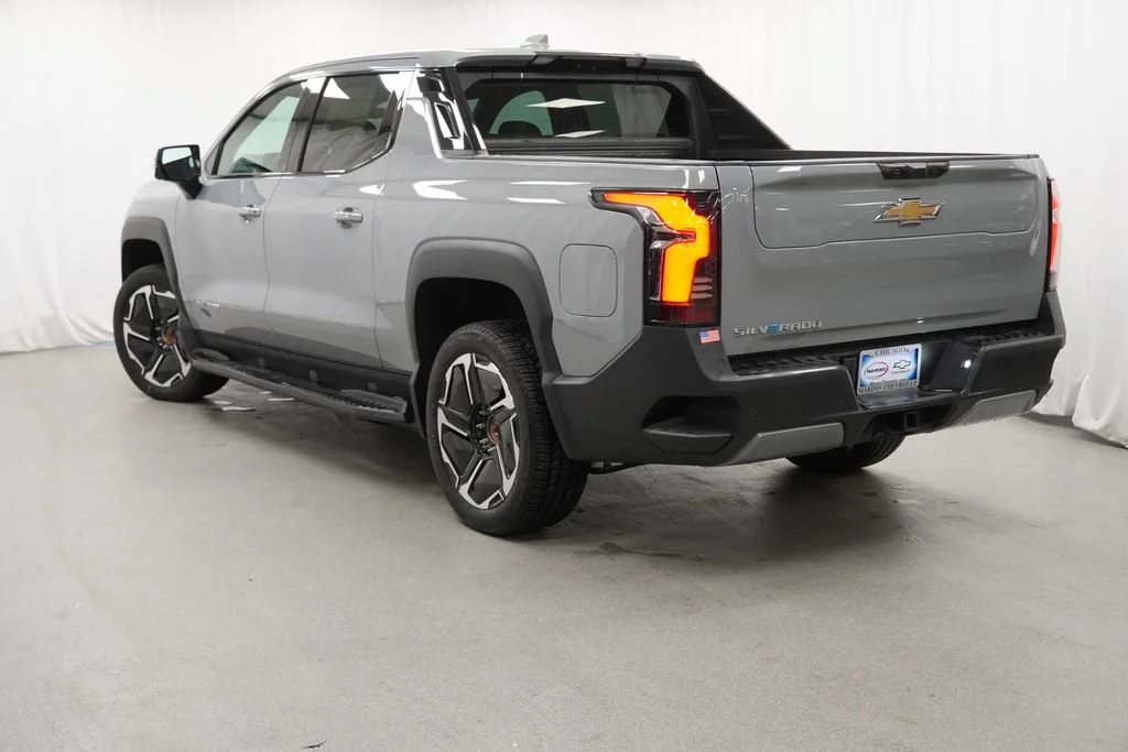 New 2026 Slate Gray Metallic Chevrolet LT - Max Range image 2