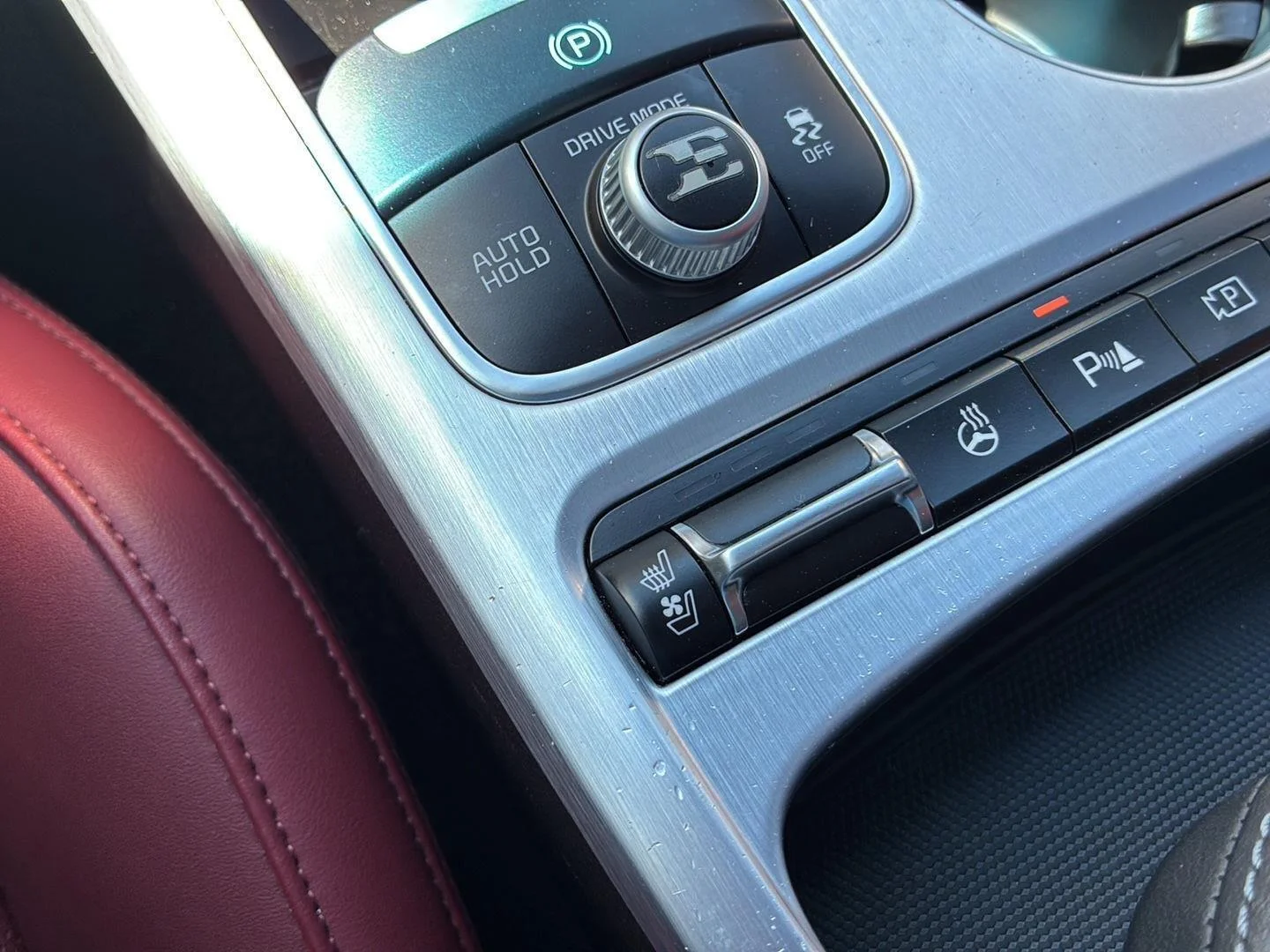 Used 2023 Aurora Black Pearl Kia GT2 image 40