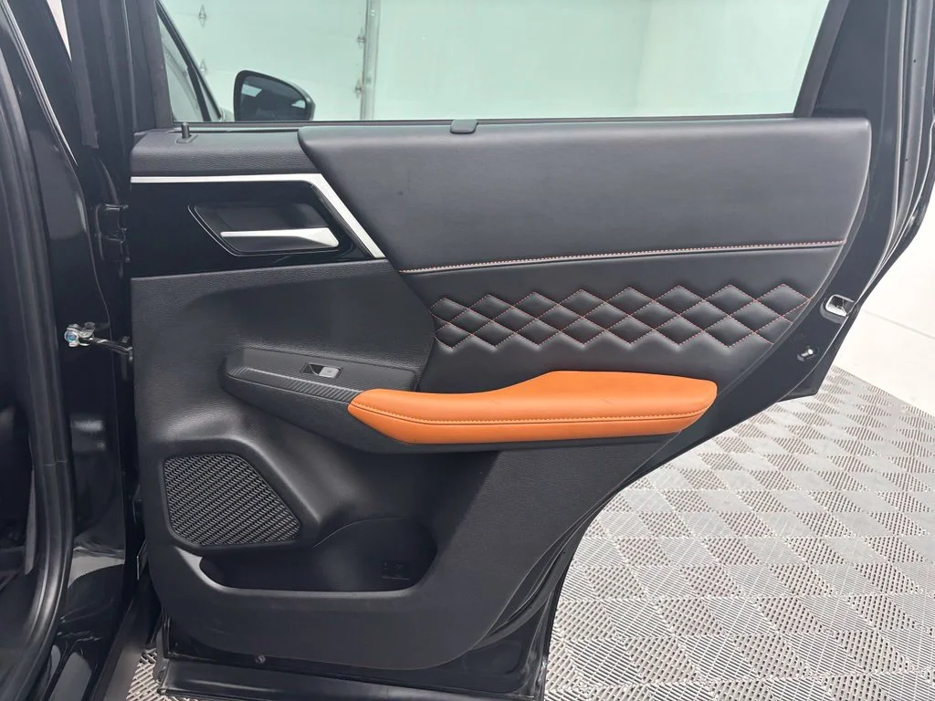 Used 2022 Black Mitsubishi SEL image 43