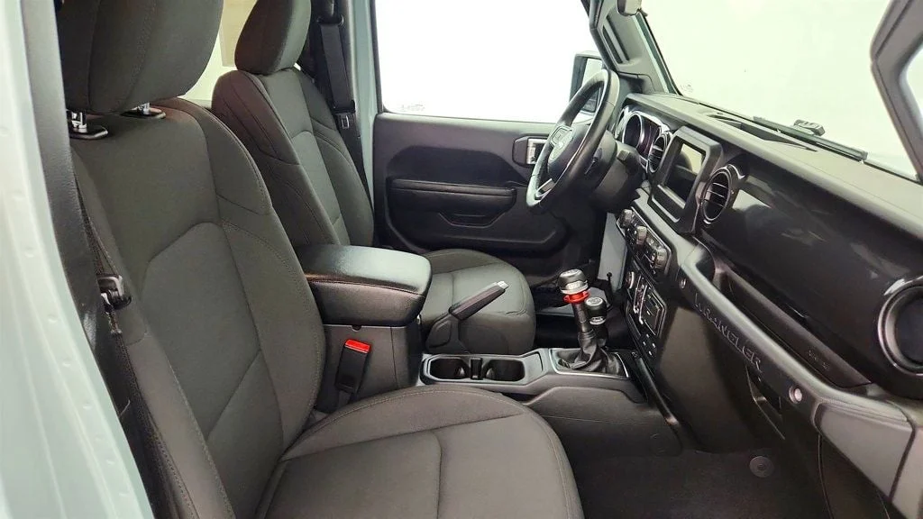 Used 2023 Earl Clearcoat Jeep Sport Altitude 4 Door 4x4 w/ Alpine Premium Audio & Trailer-Tow image 26