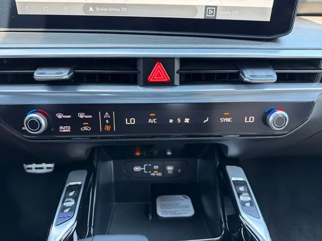 New 2026 Glacial White Pearl Kia X-Line SX Prestige AWD image 14