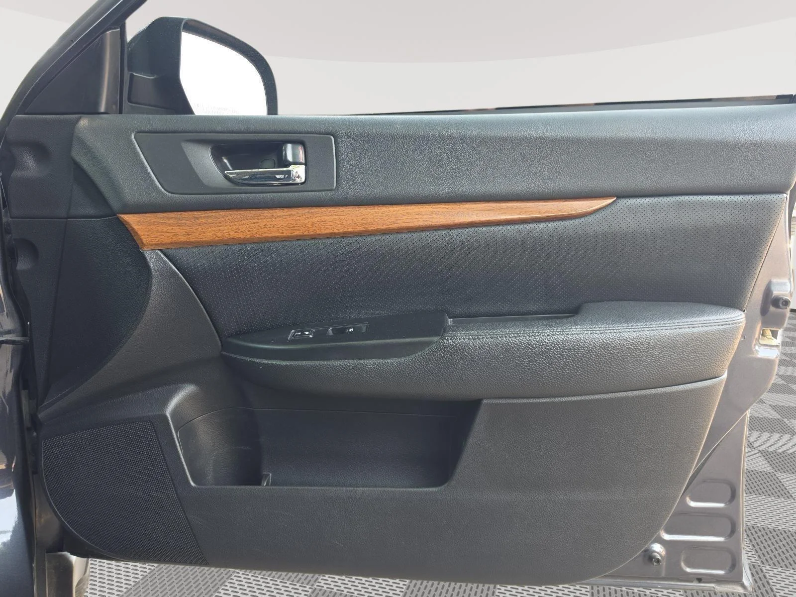 Used 2013 Graphite Gray Metallic Subaru 2.5i Limited image 47