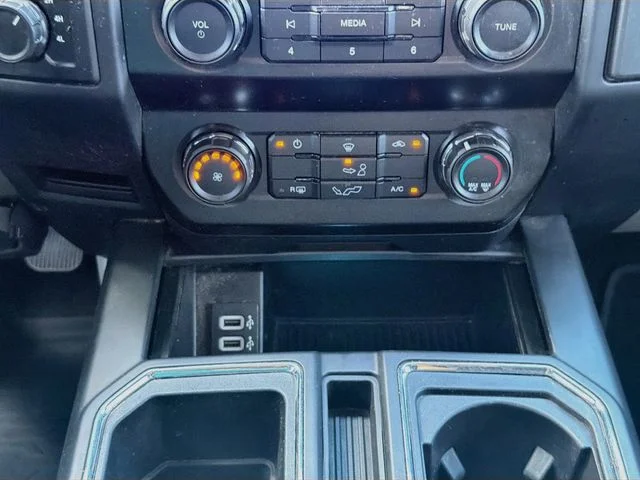 Used 2020 Oxford White Ford XL image 16