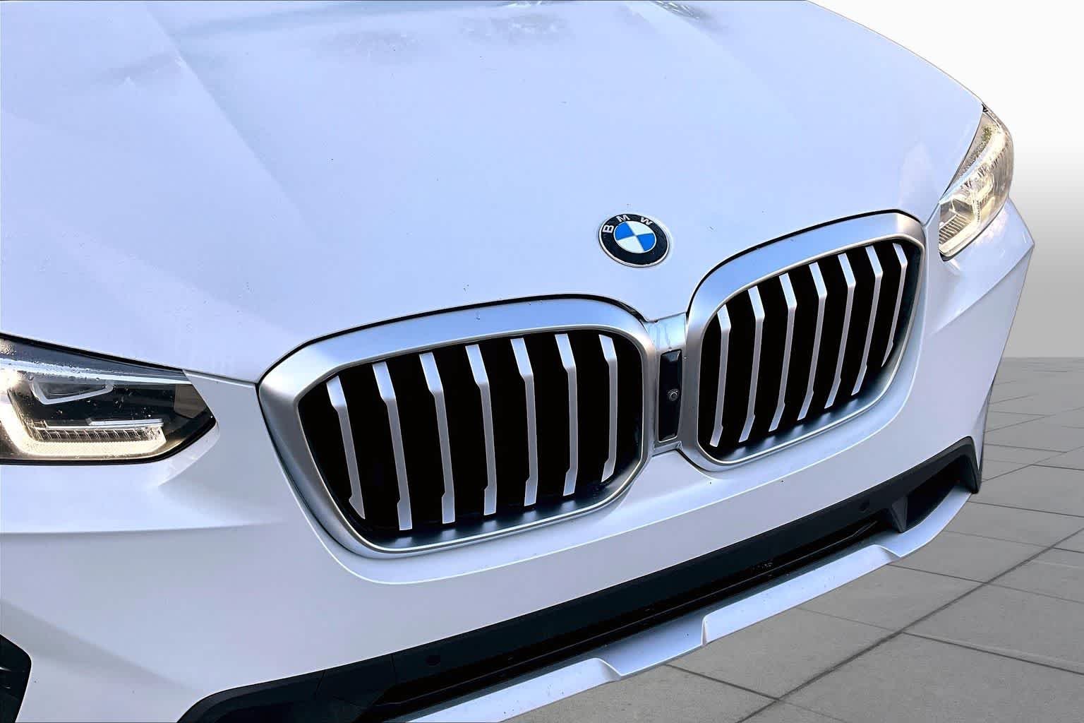 Used 2023 Mineral White Metallic BMW xDrive30i image 30