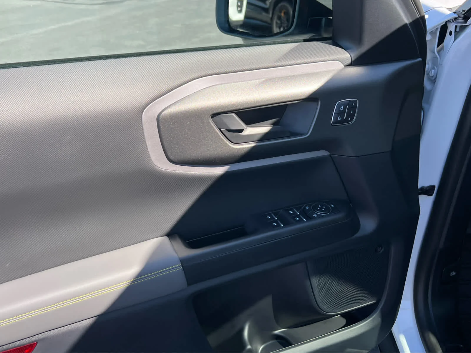 New 2026 Oxford White Ford Badlands® image 27
