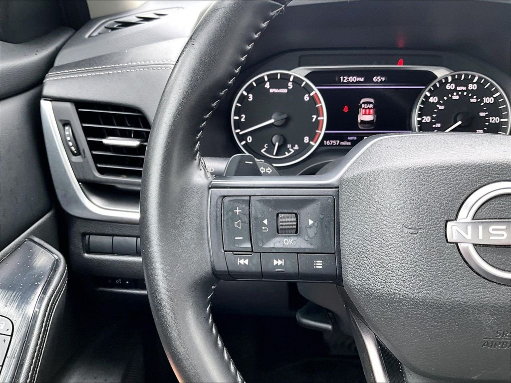 Used 2025 Gray Nissan SV image 22