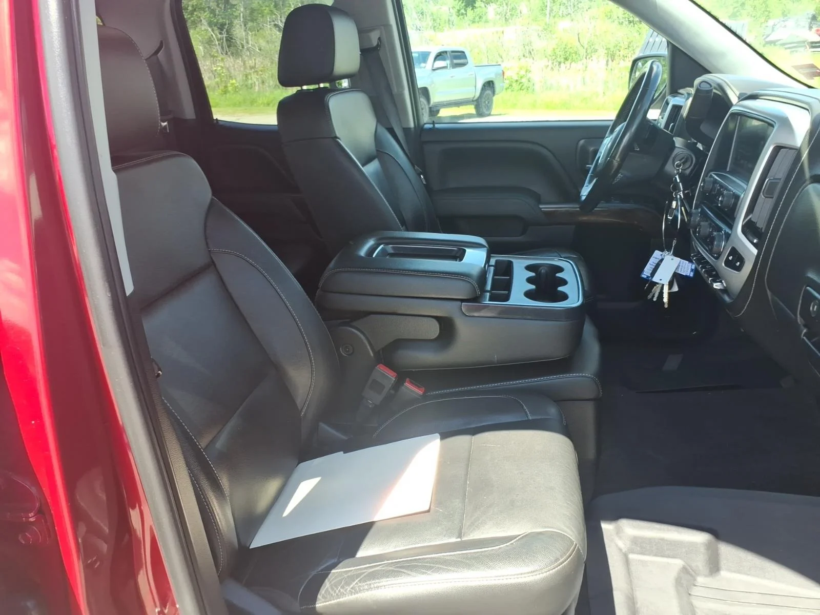 Used 2018 Quartz GMC SLT image 13