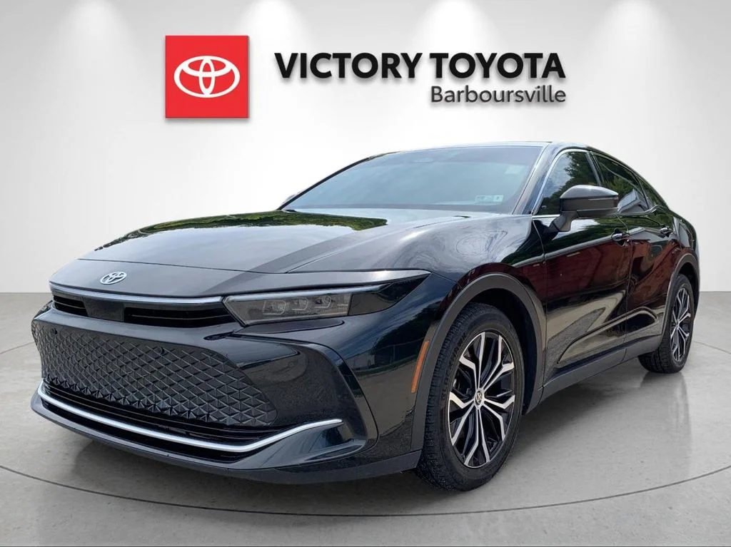 Used 2023 Black Toyota Limited image 1