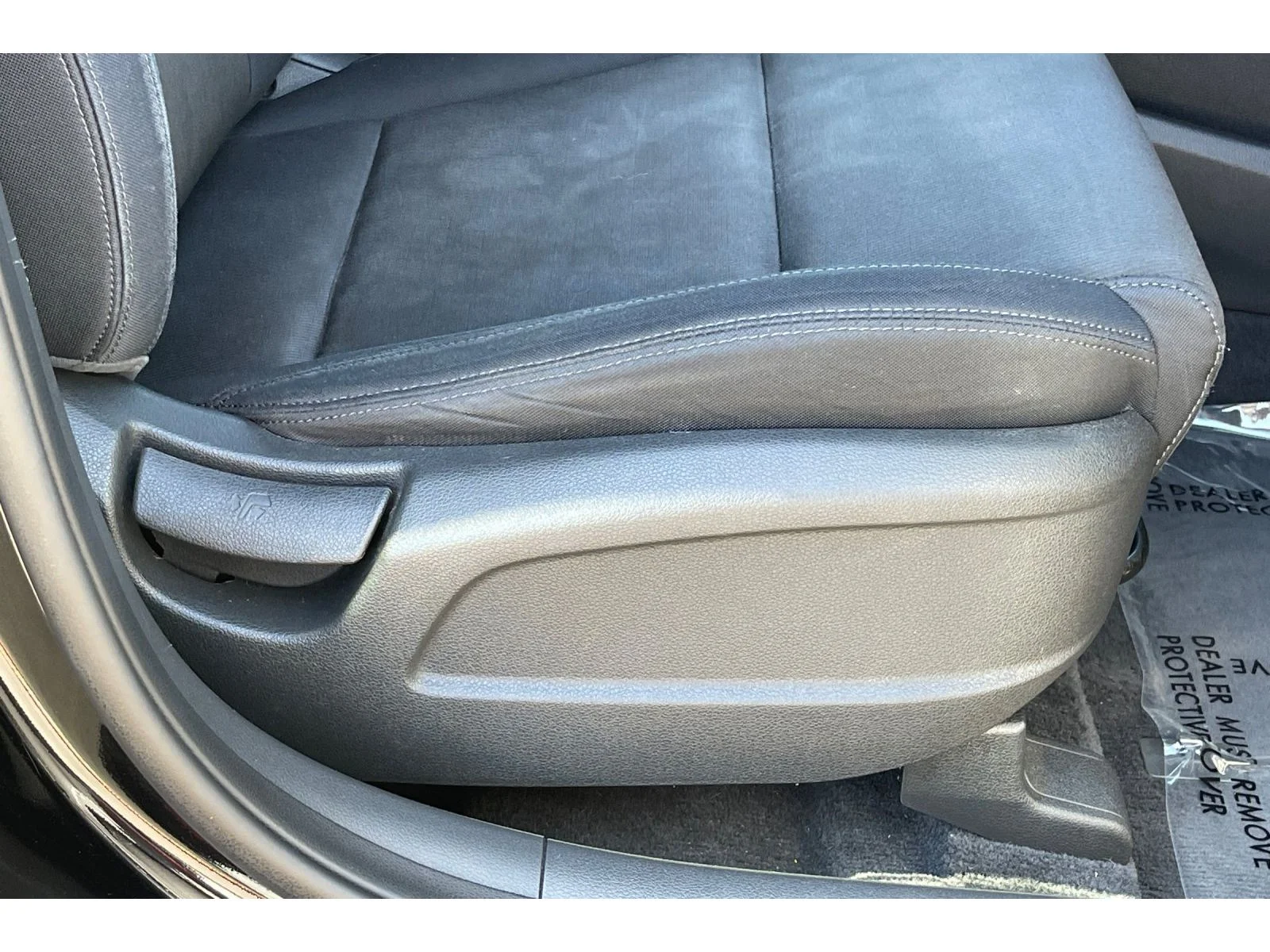 Used 2016 Ash Black Hyundai SE image 22