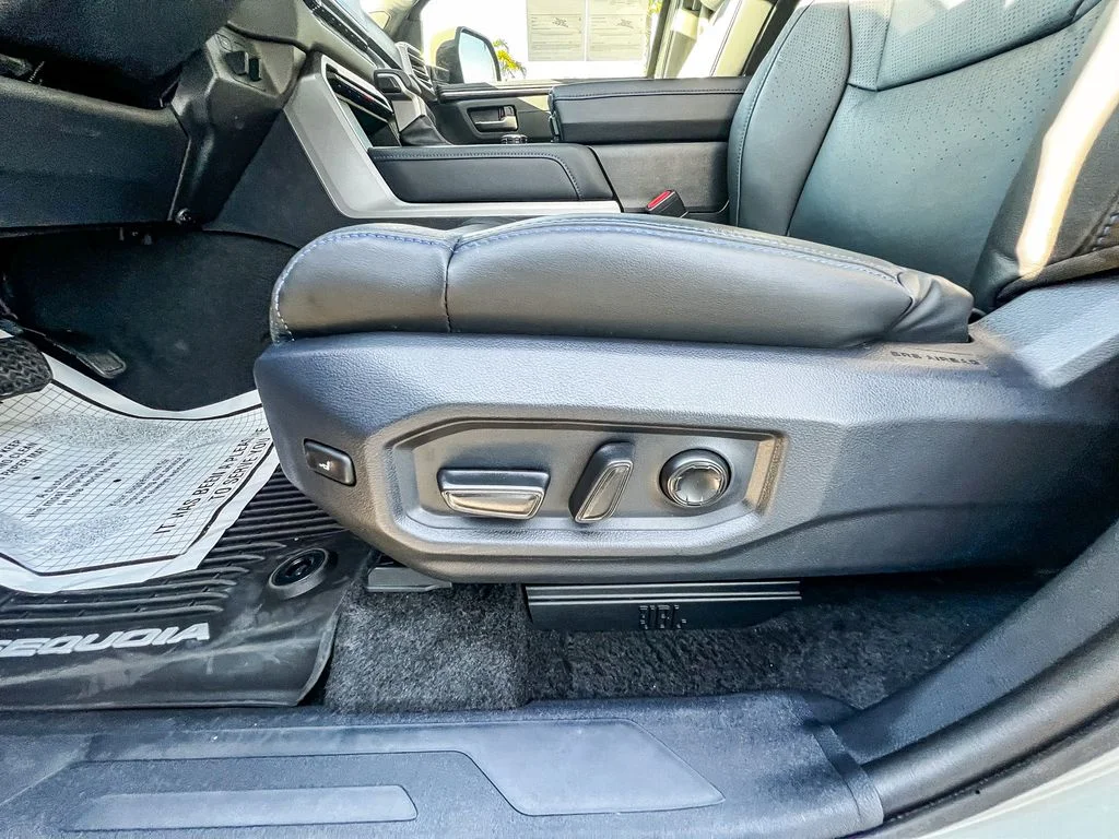 2026 Toyota Sequoia Platinum - Photo 20
