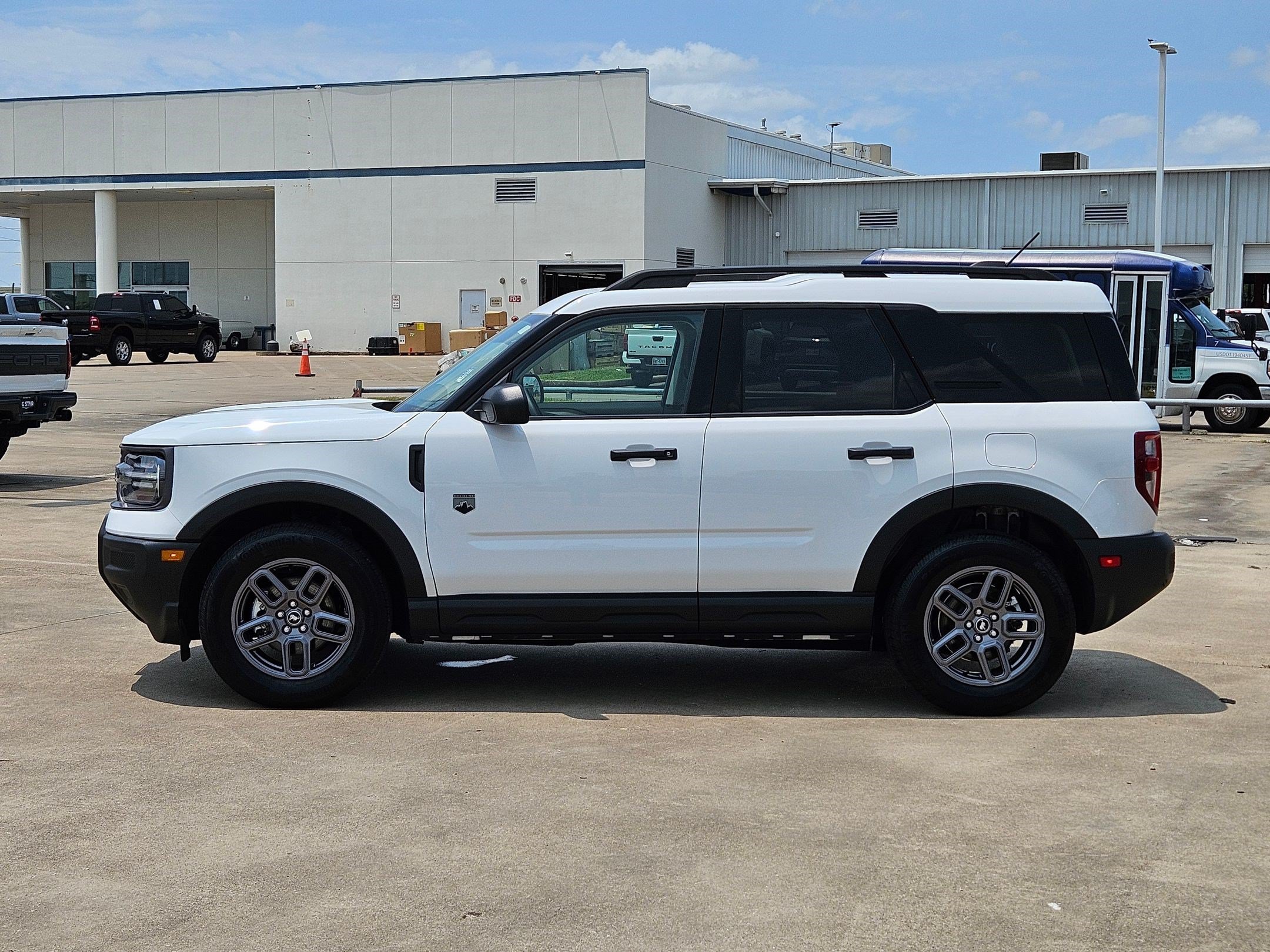 Used 2025 Blue Ford Big Bend image 6