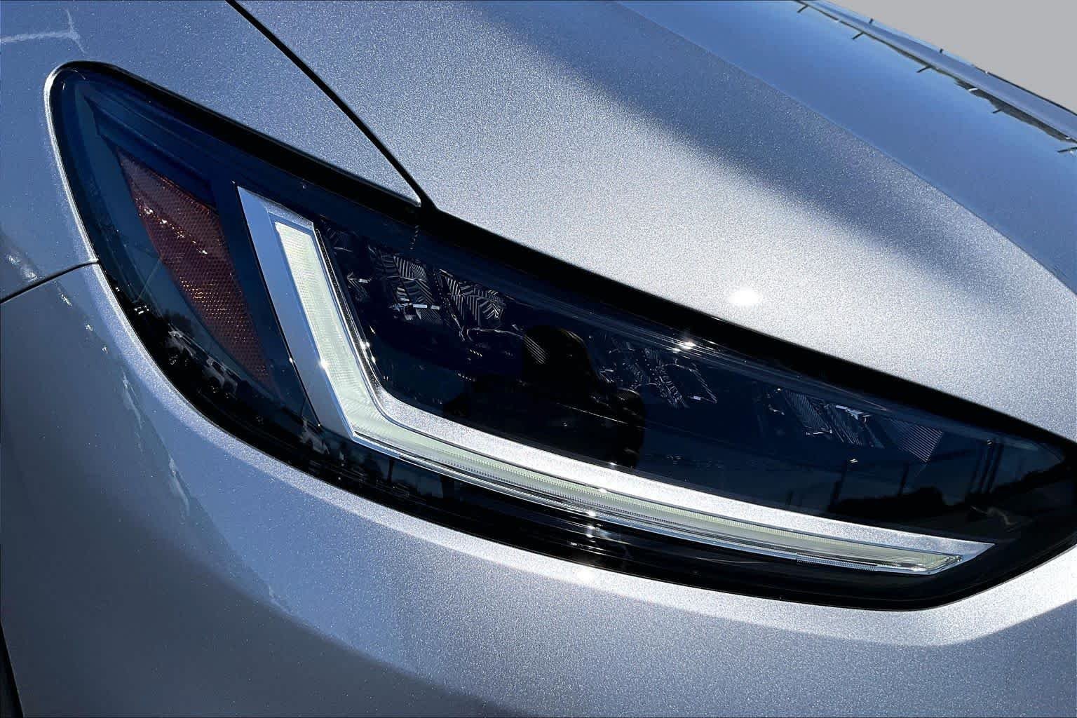 New 2027 Solar Silver Metallic Honda LX image 13