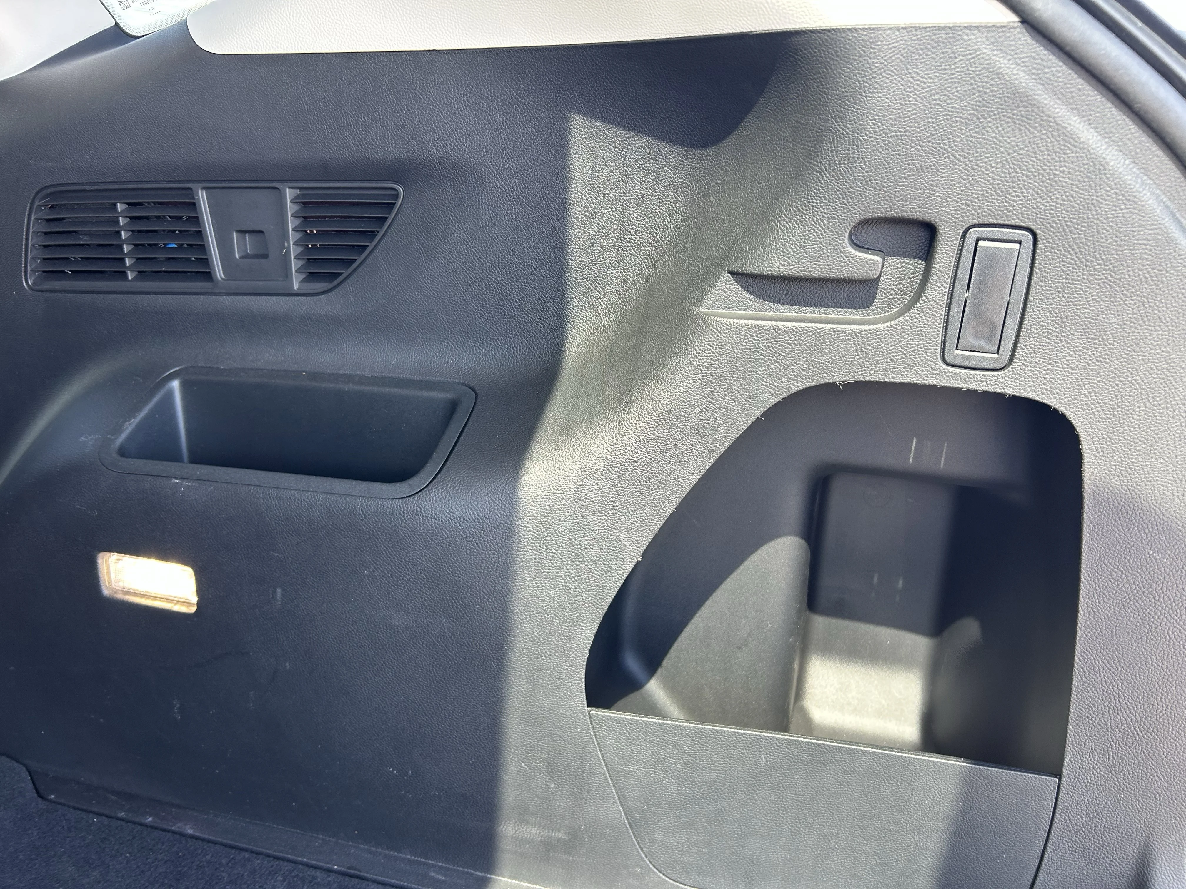 Used 2023 Red Ford SEL image 9
