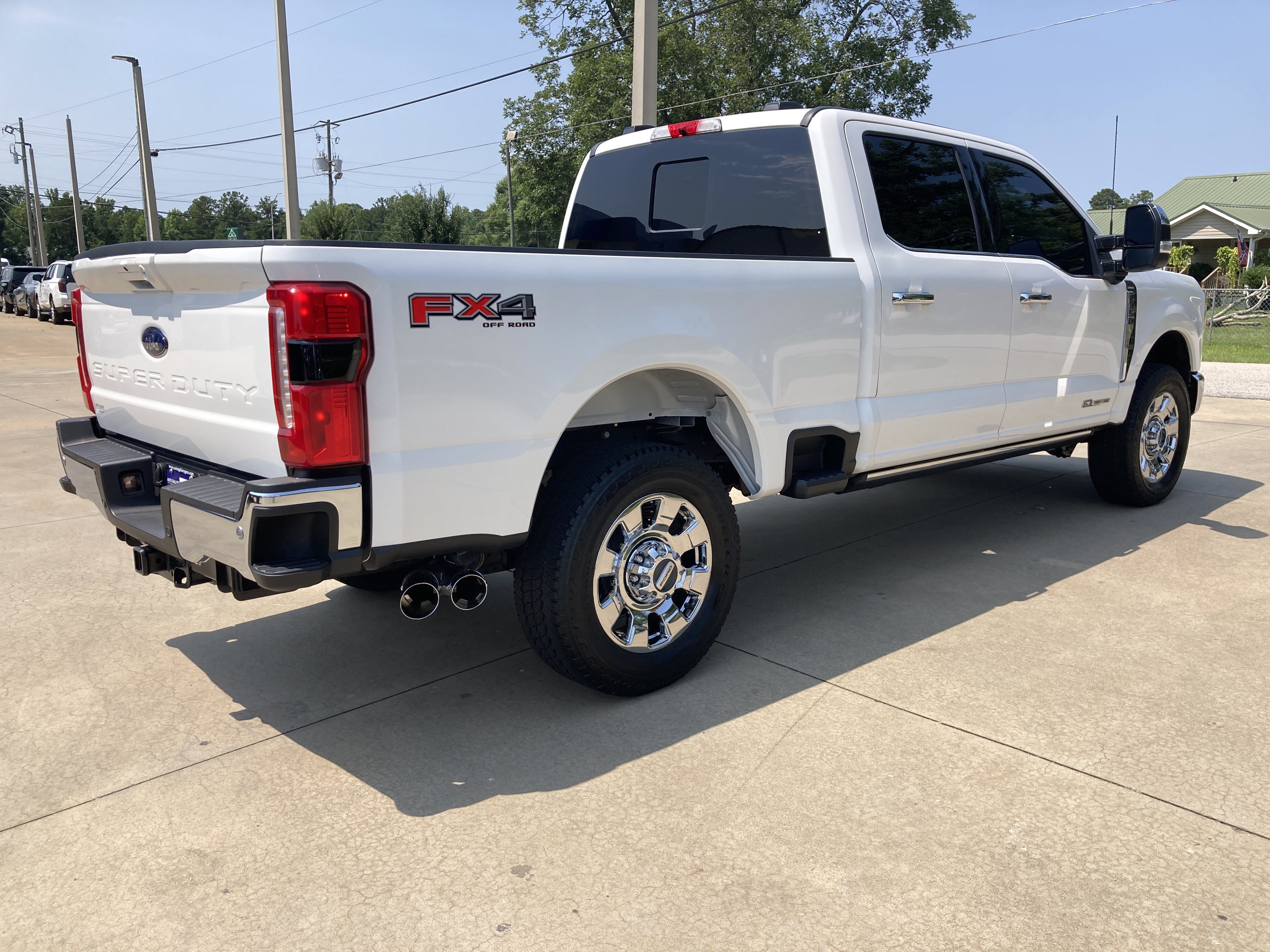 2025 Ford F-350 Super Duty Lariat - Photo 11