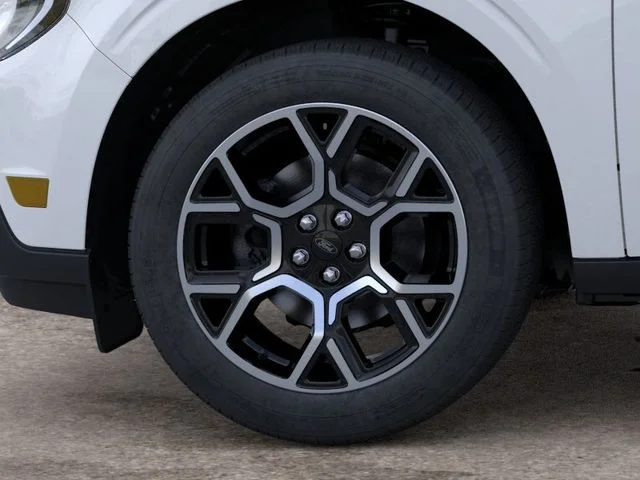 New 2026 Oxford White Ford Lariat image 21
