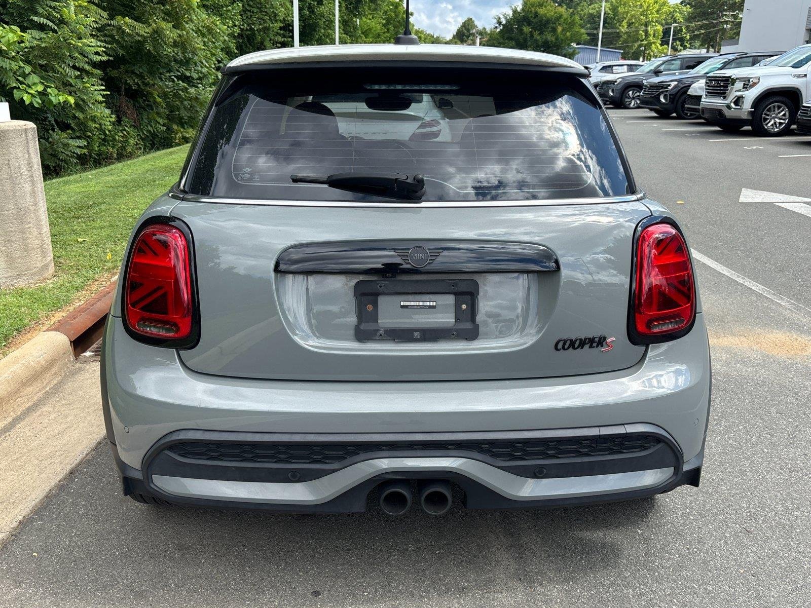 Used 2023 Moonwalk Grey Metallic MINI Cooper S image 4