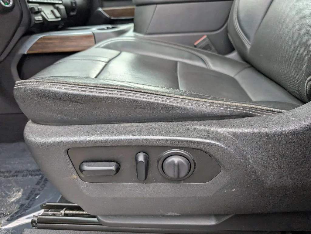 Used 2021 White Chevrolet High Country image 14
