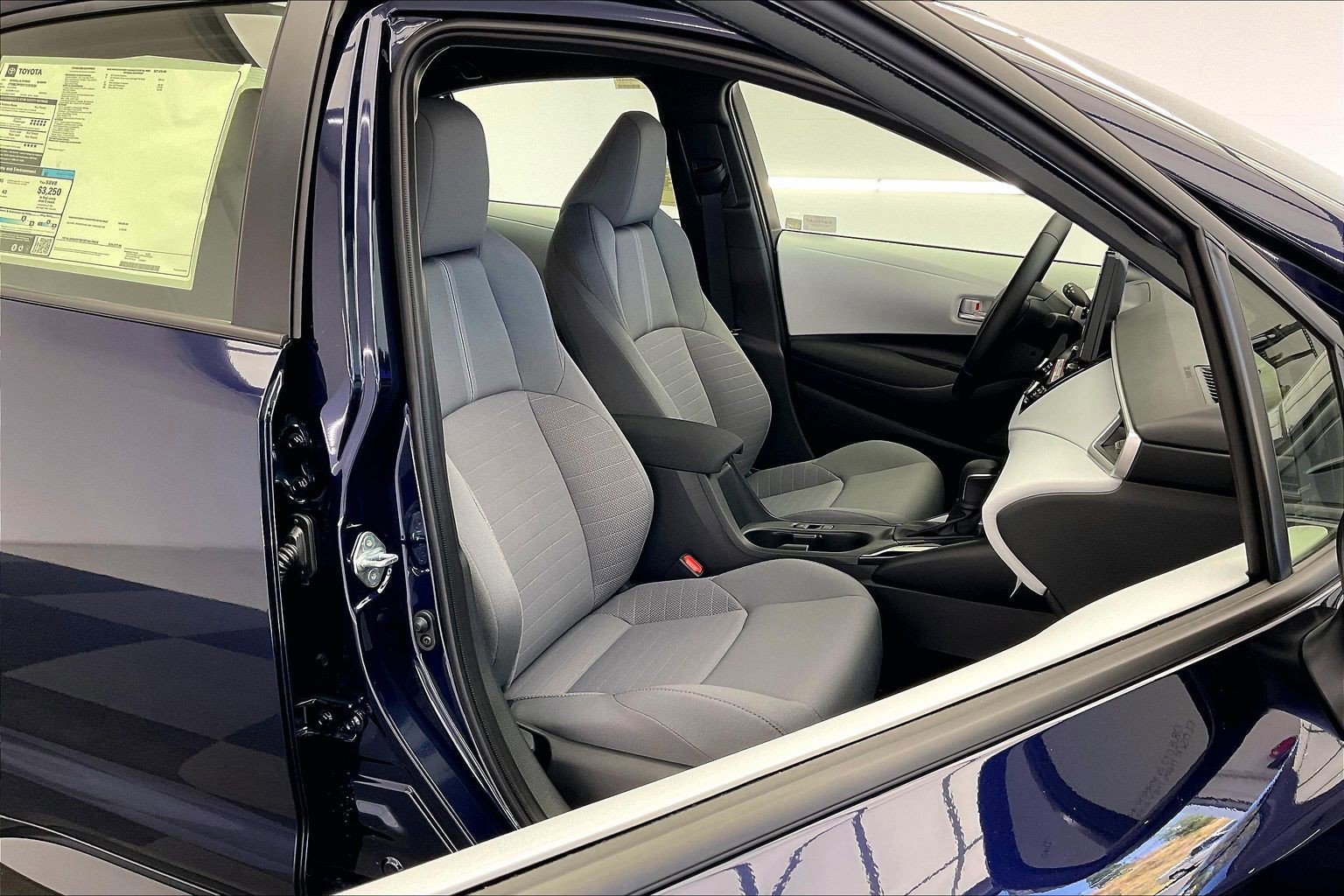 New 2026 Blueprint Toyota Hybrid SE image 9