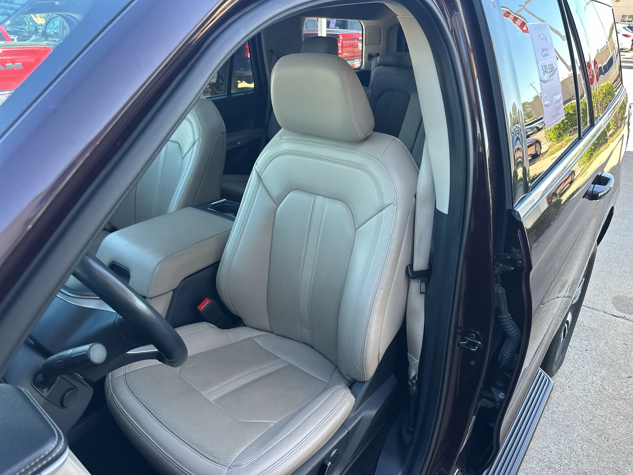 Used 2024 Jewel Red Metallic Tinted Clearcoat Ford Limited image 30