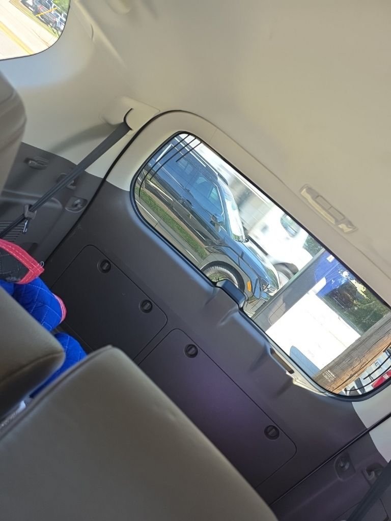 Used 2017  Lexus 460 image 27