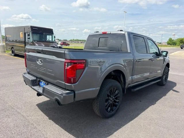 New 2026 Carbonized Gray Metallic Ford XLT image 28