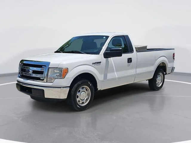 Used 2014 White Ford XL image 7